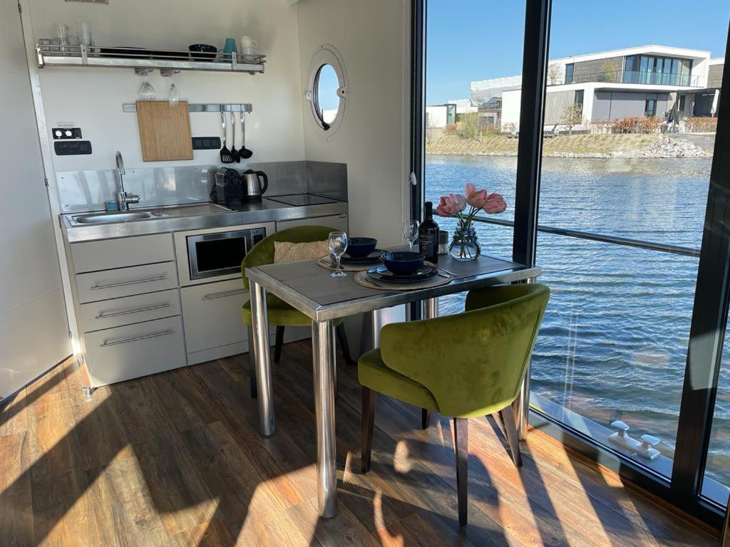 Houseboat Kamperland Otel Dış mekan fotoğraf